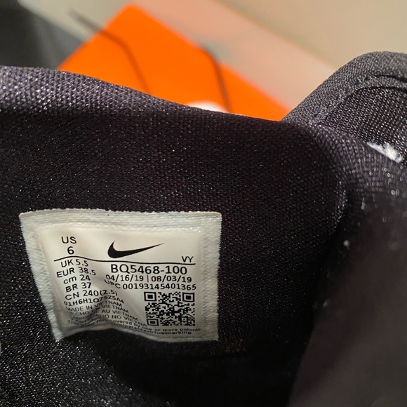 NWB Nike Zoom Rize TB. White and black - Picture 6 of 8